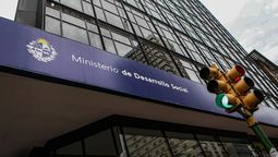 altText(Mides vuelve a adeudar salarios a trabajadores tercerizados y aumenta el conflicto)}