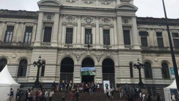 FA pidió informe por desvinculación de docente de Udelar