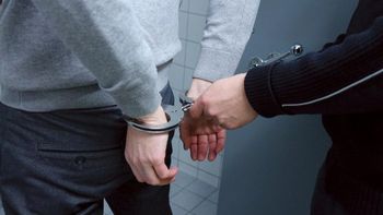 El falso dilema de reprimir o  atacar las causas de la delincuencia