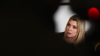 Valeria Ripoll abrió una guerra en Adeom.