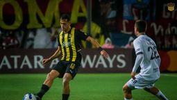 altText(Peñarol ganó ante Colón pero quedó afuera de todo)}