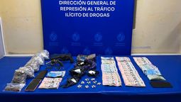 altText(Incautaron pasta base, cocaína y tres revólveres en un operativo en la Unión)}