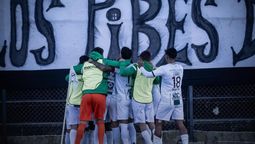 altText(Racing se despertó a tiempo, remontó el partido y volvió al triunfo)}