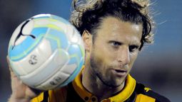 altText(Diego Forlán anunció su retiro del fútbol)}