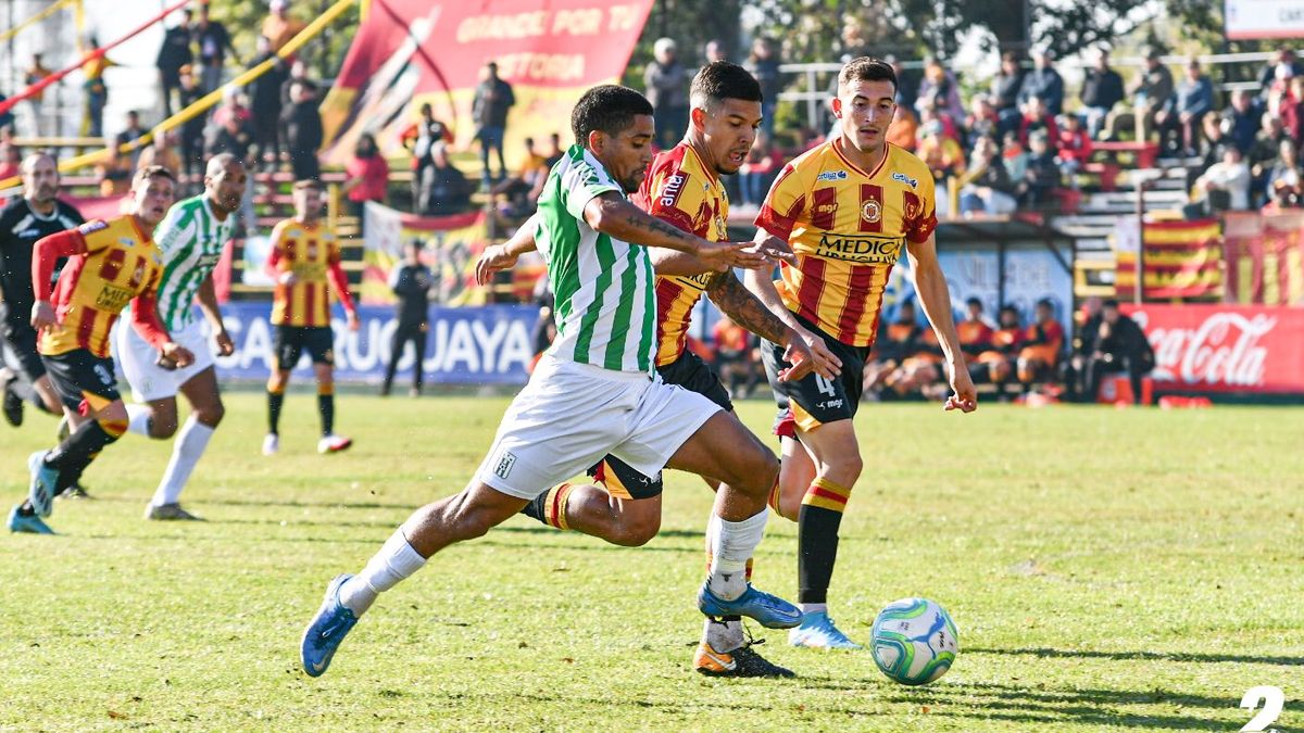 Racing le ganó a Progreso y mantuvo la punta junto a La Luz