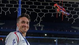 altText(Emotiva despedida de Nacional a Mauricio Pereyra tras su retiro: 