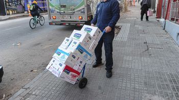 Trabajadores aseguran abastecimiento pese al paro.