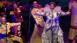 altText(Momentos del Carnaval: la presencia de Sheila en Los Chobys)}