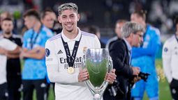 altText(Valverde no para de levantar Copas con el Madrid)}