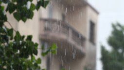 altText(Se esperan vendavales y lluvias aisladas: irrupción de frente frío pone fin al verano)}