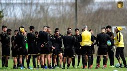altText(Peñarol arranca la semana del debut en el Clausura con novedades)}
