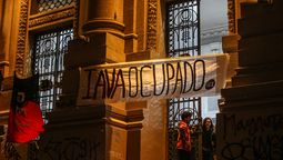 altText(Gobernando en el pantano)}