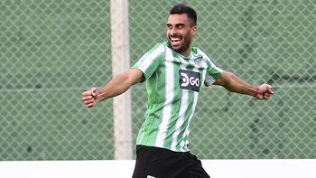 Peñarol negocia con Tigre de Argentina la llegada del lateral izquierdo Diego Sosa.