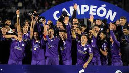 altText(Defensor Sporting es el bicampeón de la Copa AUF Uruguay)}