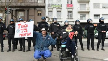 Masiva marcha contra el veto de Milei a la ley de Emergencia en Discapacidad