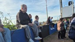altText(Con Bielsa en la tribuna, Peñarol la pasó mal en Belvedere)}