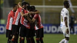 altText(River empató con Santos y clasificó por el gol de visita)}