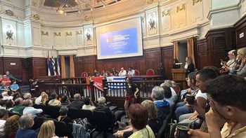 Pit-Cnt presenta su proyecto para gravar a los más ricos.