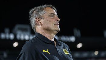 El técnico de Peñarol, Diego Aguirre.