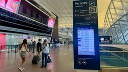 altText(NaviLens: Aeropuerto de Carrasco incorpora innovadora tecnología de accesibilidad)}