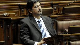 altText(Diputado Malán denunció que Cipriani viola la laicidad por tener “símbolos religiosos” en su despacho)}