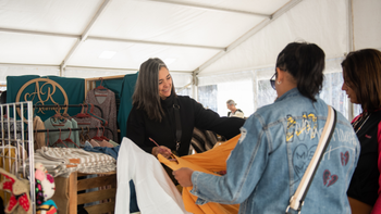 Inició feria de emprendimientos Un regalo para mamá