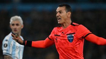 Peñarol denunciará la actuación del juez Wilmar Roldán ante la Conmebol por su arbitraje en Avellaneda