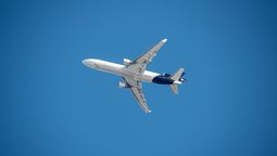 altText(Controladores de Tránsito Aéreo suspenden medidas)}