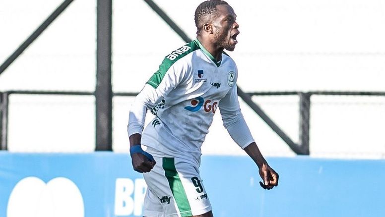 Dos nuevas altas en Nacional: Ebere y Alexis Castro