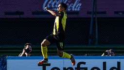 altText(Peñarol derrotó por 2 a 0 a Montevideo City Torque)}