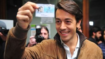 Juan Sartori votó por primera vez en Uruguay (FOTOS)