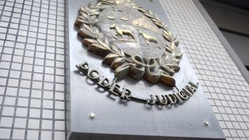 Los jugadores de Peñarol Walter Gargano y Lucas Viatri están denunciados por abuso sexual y amenazas.