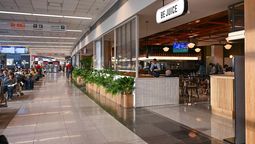 altText(Aeropuerto de Carrasco fue premiado por su renovado Espacio Gastronómico)}