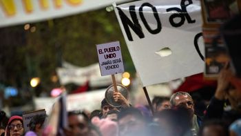 Un puño unido contra la reforma jubilatoria