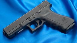 altText(Como por arte de magia desaparecen 3 pistolas 9 milímetros)}