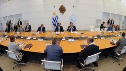 altText(Consejo de Ministros evalúo gestión y apuntó contra el FA)}