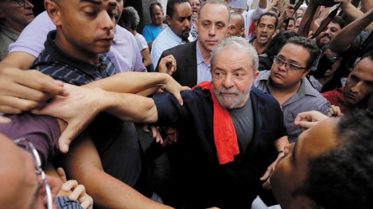 Justicia suspendió traslado de Lula a cárcel de  São Paulo