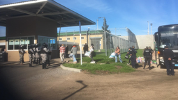 altText(Ministerio del Interior trasladó a mujeres privadas de libertad a nueva cárcel en Punta de Rieles)}
