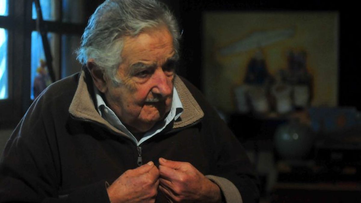 Martínez y Mujica coinciden en acto y cuestionan promesas opositoras