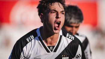 Danubio volvió a la victoria al golear a Juventud.