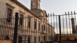 altText(López Mena desistió de construir un puerto en el Dique Mauá)}