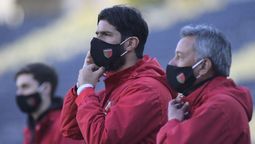 altText(Sebastián Abreu dejó de ser el técnico y jugador de Boston River)}