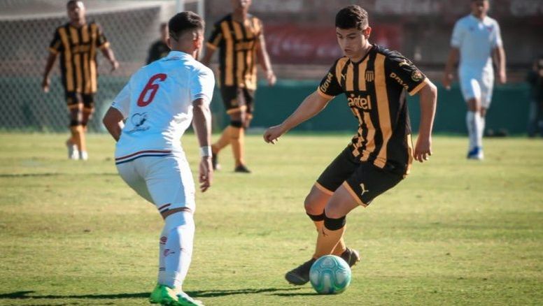 Nacional ganó uno y fueron empates los otros dos clásicos de formativas del sábado