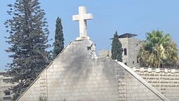 altText(Indignación internacional por bombardeo de Israel a una iglesia católica en Gaza)}