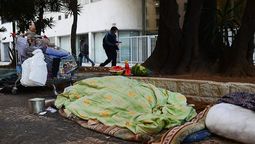 altText( Brasil: población en situación de calle aumentó un 38% )}
