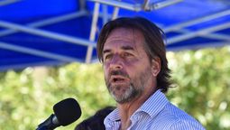 altText(Lacalle Pou explicó por qué mujeres blancas quedan excluidas de las decisiones)}
