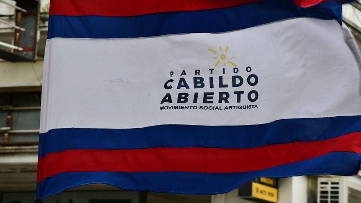 Exigen renuncia de dirigente departamental de Cabildo Abierto que vota el SÍ