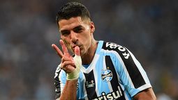 altText(Mirá el golazo de Suárez para el triunfo de Gremio en la hora)}