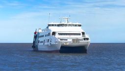 altText(Colonia Express espera luz verde para operar la ruta Montevideo–Buenos Aires)}