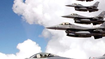 Tensión aérea en Alaska: Rusia y EEUU despliegan aviones de combate.